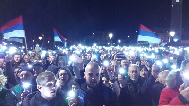 Кад будете имали ФИРМУ, моћи ћете да увозите: Полиција зауставила увоз СВЕЋА и ИКОНА за потребе Манастира Свете Тројице у Црној Гори