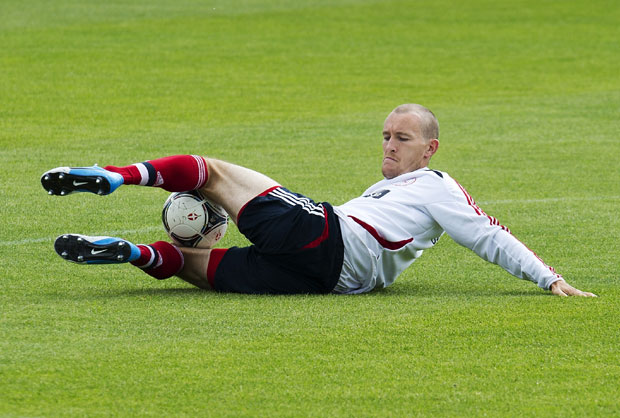 Бивши дански репрезентативац заражен корона вирусом у Амстердаму