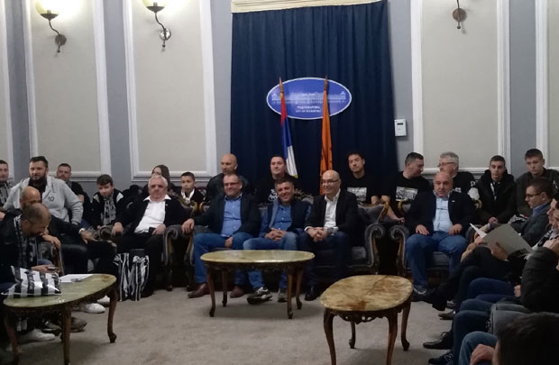 Свечано за црно-беле у Пожаревцу, Милошевић поздравио најмлађе навијаче (ФОТО)