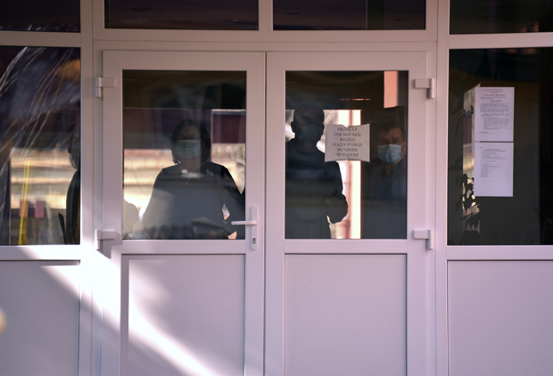 Надлежни апелују да не буде стигматизације: Нема нових оболелих у Републици Српској, под надзором 210 особа