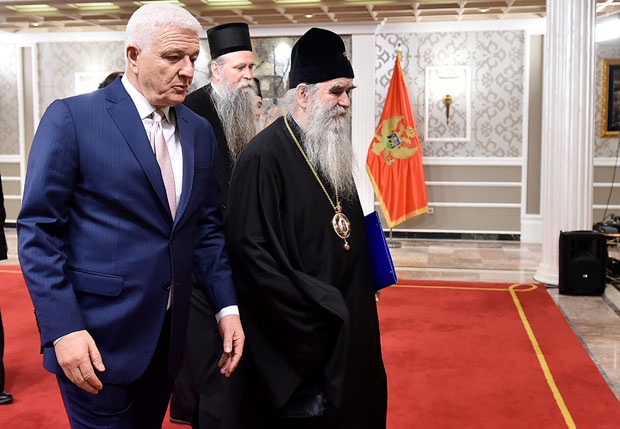 Црногорски премијер ОДГОВОРИО патријарху Иринеју: Не чапркај, сценарио верске земље неће проћи