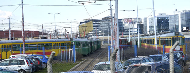 Зашто трамваји 6 и 14 не саобраћају, када се њихове трасе налазе ван зоне радова Савског трга?: Возила у Депоу