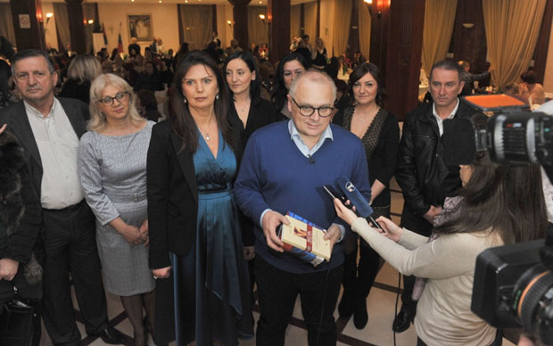 Поправио се положај дама: Весић поздравио суграђанке са Чукарице