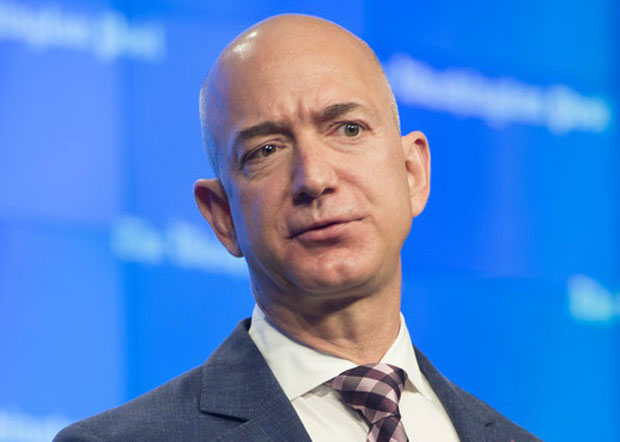 Џеф Безос има богатство 121,1 МИЛИЈАРДУ долара: Ово је ПЕТ навика које вам препоручује да бисте били успешни као он