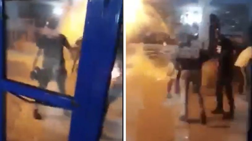 Драматиче сцене на улазу у халу у Будви: Навијачи Партизана ломе врата наочиглед деце (ВИДЕО)