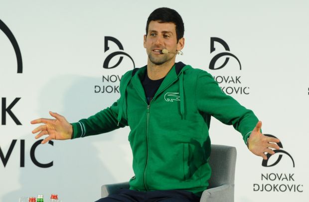 Новак ЗАПАЛИО друштвене мреже: Лавина коментара због дуксерице коју носи у Америци (ФОТО)