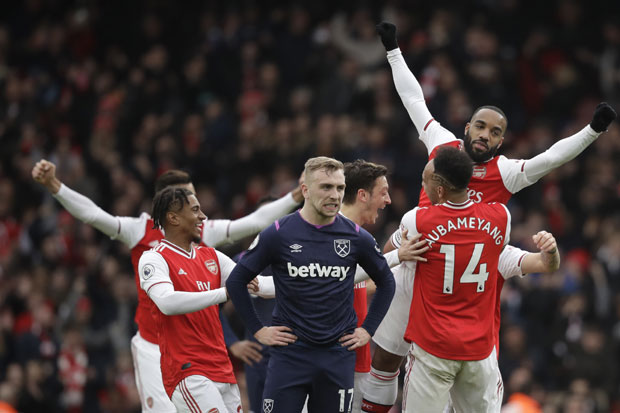 Арсенал везао три победе, велика борба за Европу у Премијер лиги