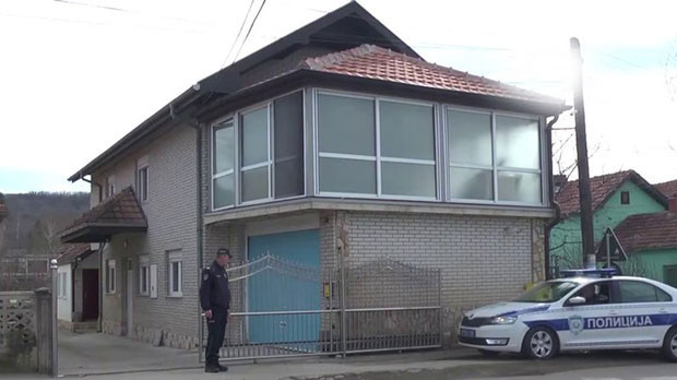 Умиру људи само у кућама поред реке, читуље можете да видите по бандерама, продају се куће: Мештани села код Јагодине тврде да је њихово место УКЛЕТО