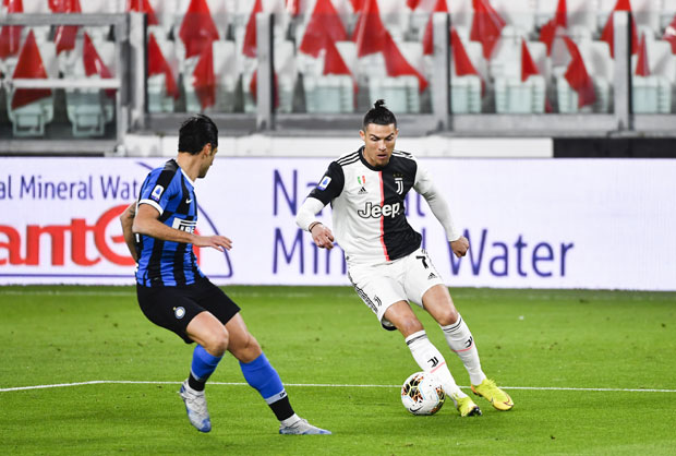 Роналдо се поздравио са невидљивим навијачем, па погурао Јувентус до победе у дербију: Интер све даље од Скудета (ВИДЕО)