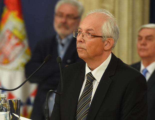 Прање РУКУ најважније, БЕСМИСЛЕНО носити МАСКЕ на отвореном, најмлађи и старији грађани да избегавају велике скупове: Епидемиолог Предраг Кон о ПРЕВЕНТИВИ заразе од корона вируса 