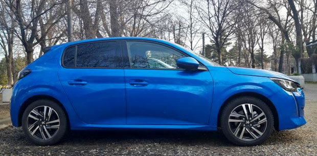 Новости испробале европски аутомобил године: Пежо 208 ПОМЕРА ГРАНИЦЕ (ФОТО)