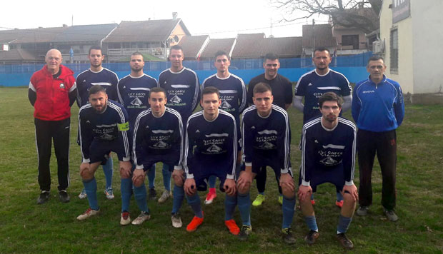 “Падали су један по један”: Фудбалер Кушиљева испричао детаље бизарног догађаја из свлачионице у Мешеву код Крушевца