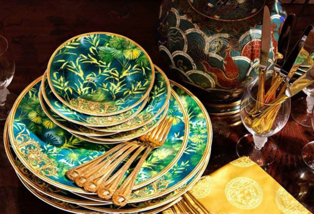 Порцелан инспирисан хаљином Џенифер Лопез