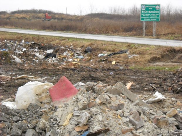 Чистија села око Сомбора: Новим контејнерима против дивљих депонија