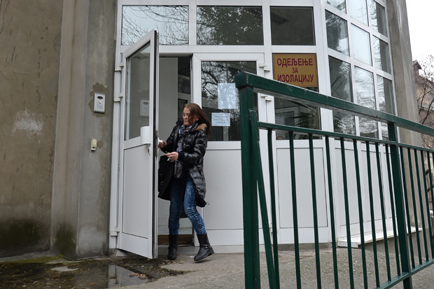 Потврђен ПЕТИ случај короне у Србији, тестирано 117 особа