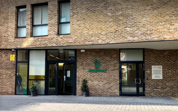 Болница коју је ПРОСЛАВИЛА Леди Ди пред гашењем?