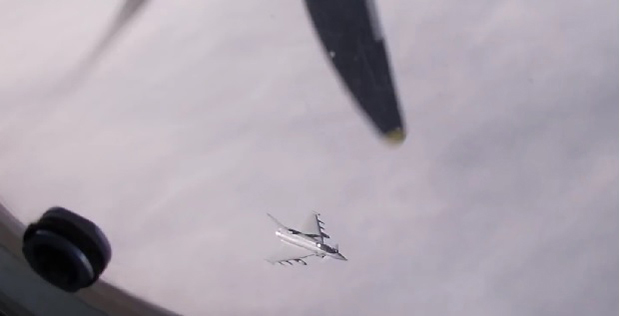 Јурњава на небу изнад Атлантика: Руски МиГ-31 стао на пут НАТО ловцима у потери за бомбардером (ВИДЕО)