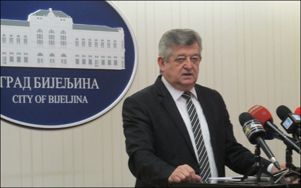 Мићо Мићић искључен из СДС: Због споразума са Додиком