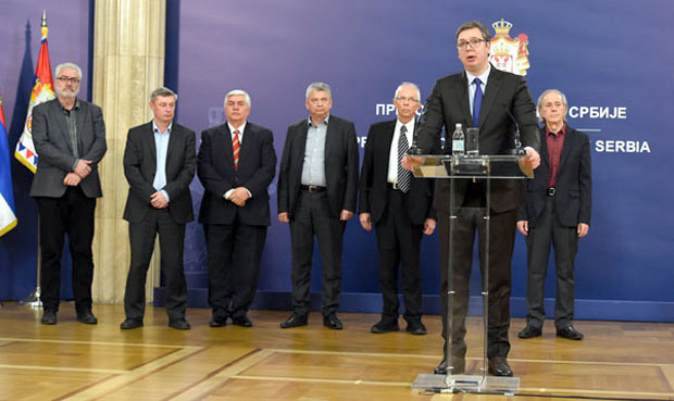 Забрана јавних скупова у затвореном, школе за сада нећемо затварати. Појачана контрола на границама, респиратора имамо довољно: Председник Вучић о зарази вирусом корона, апеловао на све да перу руке