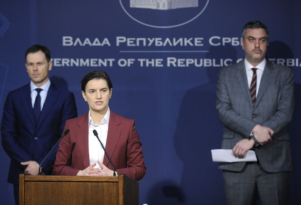 Сутра састанак са хотелијерима, ПЕНЗИОНЕРИМА једнократна помоћ од 4.000 ДИНАРА: Брнабић и Мали о економским мерама у вези са вирусом корона