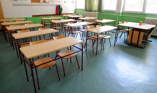 Обустава наставе на Косову: Школе, факултети и вртићи неће радити до 27. марта