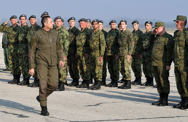 Министар Вулин: Војска се придржава СВИХ ОДЛУКА ВЛАДЕ за борбу против вируса корона