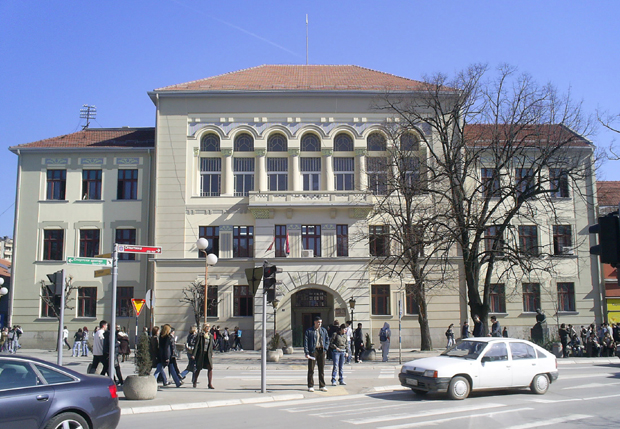 У Чачку због вируса корона без часова у Гимназији и Економској школи, били у контакту са зараженом особом из Немачке (ВИДЕО)