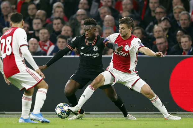 Зараза се шири Премијер лигом: После Арсенала, вирус корона откривен и у Челсију