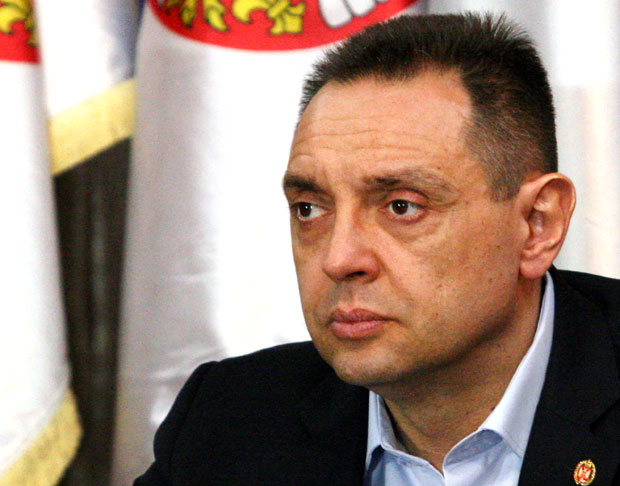 Вулин се обратио председнику Вучићу: Вирус корона би могао да угрози безбедност грађана Србије, неопходно доношење хитних мера 