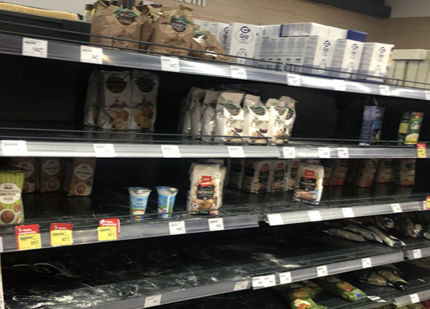 Туча у супермаркету на Чукарици: Купци брзо спречили физички обрачун (ВИДЕО)