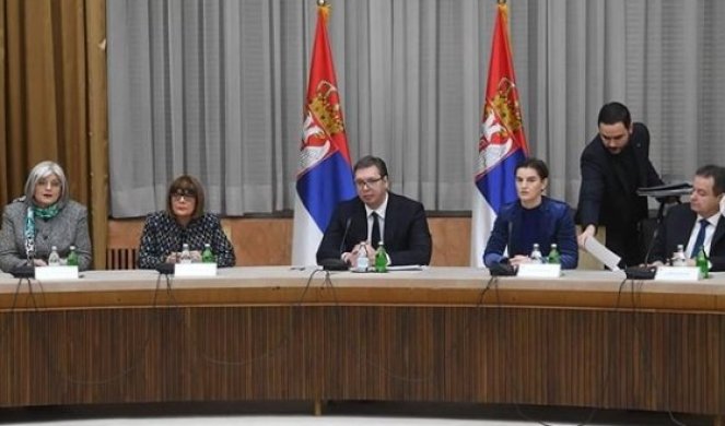 Председник Вучић: До три године затвора ко прекрши изолацију