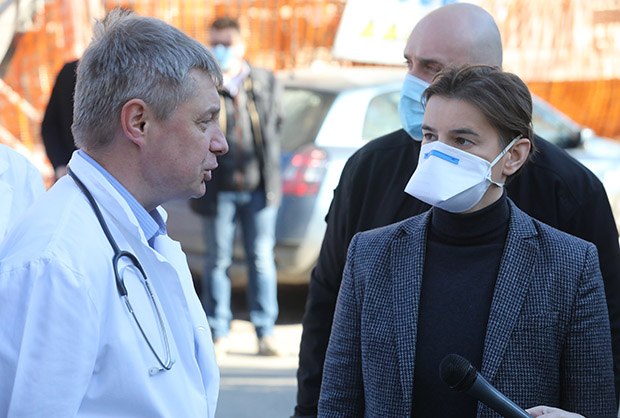 Брнабић обишла Инфективну клинику у Београду