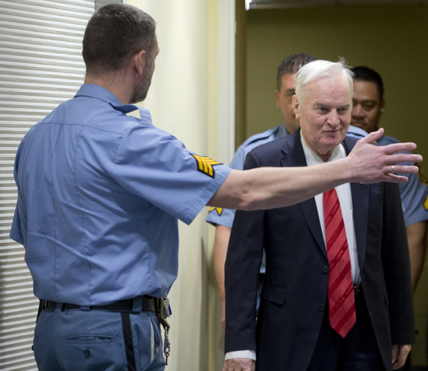 Жалбено веће одбило нове доказе одбране Ратка Младића; Суд неће ни архиву ЦИА