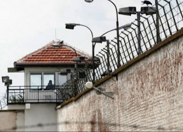 Убио је Добривоја (39), његову трудну супругу Миломирку (28) и њиховог  сина Ивана (3,5): Троструког убицу издало срце, требало да робија 40 година