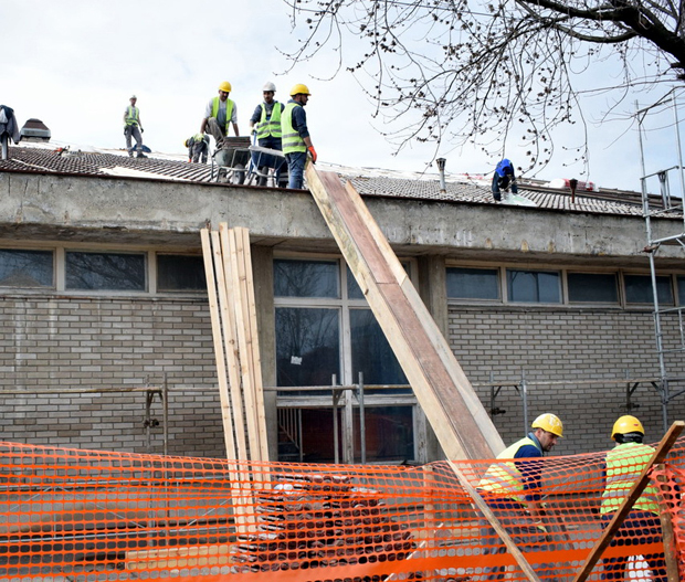 Лајковац: Обнова школе после четири деценије
