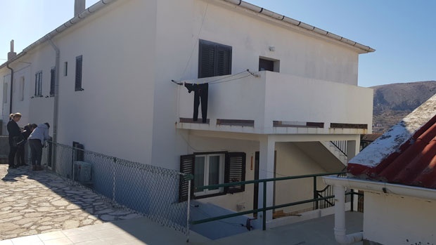 Пресуда монструму са Пага: 30 година затвора оцу који је бацио децу с терасе