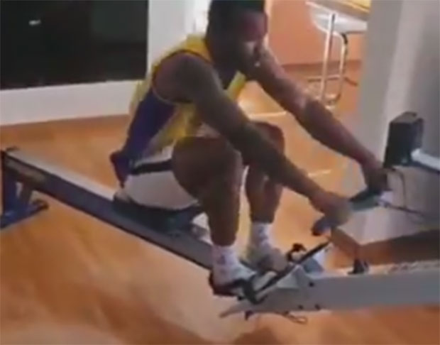 Погледајте: Како Сума убија досаду док траје полицијски час