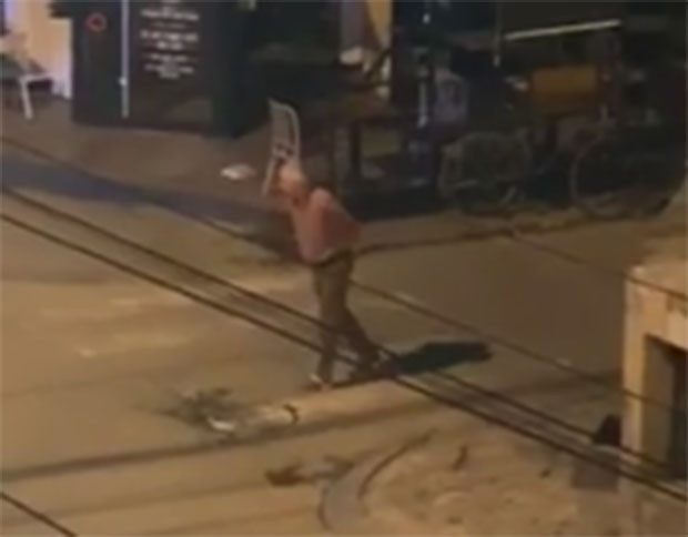 Новопазарац ПОКУШАО да прошета током полицијског часа, али се брзо ПРЕДОМИСЛИО (ВИДЕО)