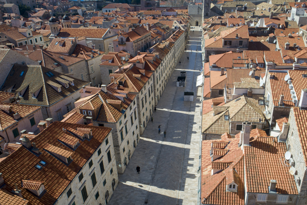 Поскупеле цигарете: Хрватска на разне начине појачава мере због вируса корона