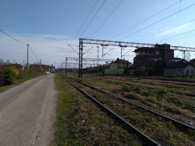 Дошао наоружан у девојчину кућу, па због љубоморе повукао оroз? Детаљи трагедије у Лапову