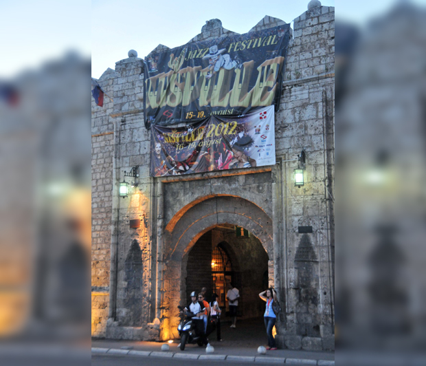 Нишвил 24 часа онлајн