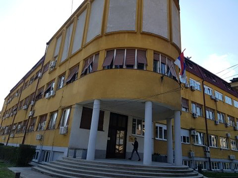 Ниш је на удару корона вируса, Пастеров завод постоји 120 година и бележи најтеже дане: Не стижемо да пијемо воде