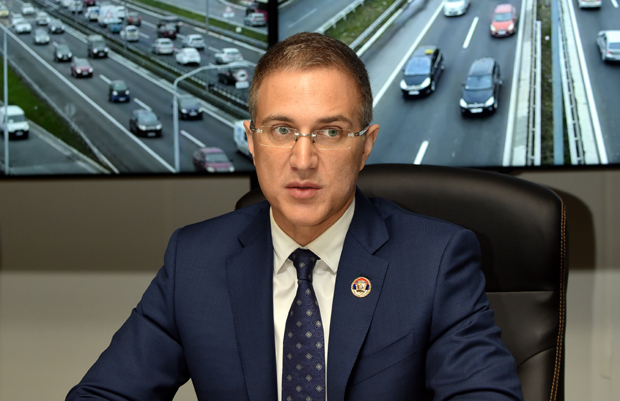 Стефановић: У карантин у Моровићу смештено 66 људи, 154 особе ухапшене због кршења полицијског часа