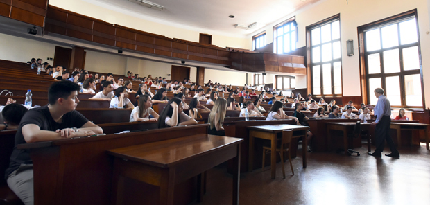 Влада Републике Српске мотри на студенте који се налазе у жариштима вируса