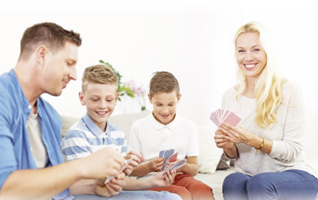 Таблић за целу породицу: Старе омиљене карташке игре одличан су вид забаве