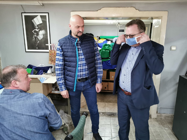 Кројачи шију маске у Трстенику и Пожаревцу