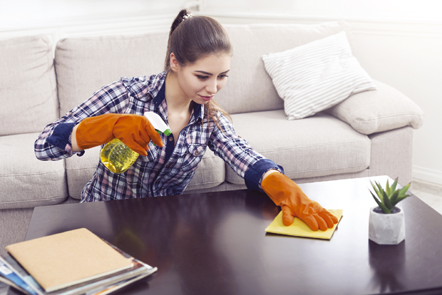 Сирће и лимунов сок су непревазиђени: Природна средства за чишћење намештаја и подова, лако се праве од састојака које већ имате