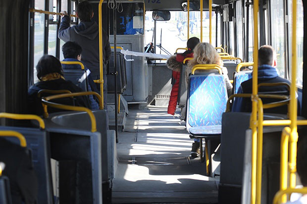 Од данас 32 коридорске линије у престоници: Свако ко уђе у аутобус мора имати радни налог и плаћен бус плус