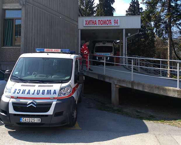 Хитно пребачен у Београд: Лекар из Чачка има озбиљну клиничку слику