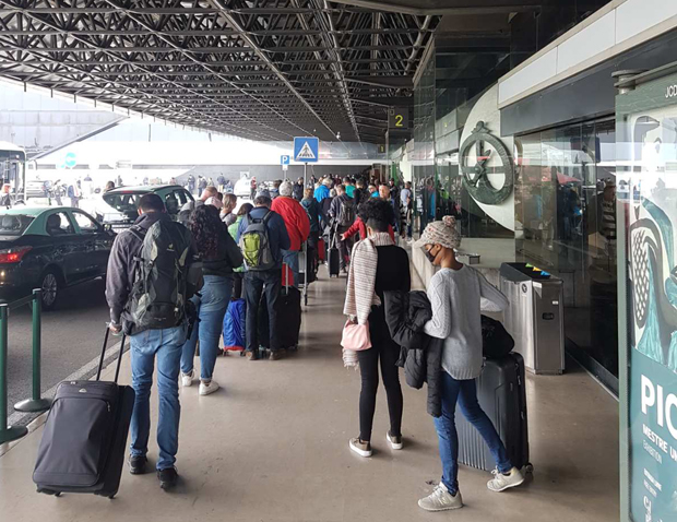 Заробљени смо у Лисабону, а новца понестаје: Група грађана Србије не може да се врати из Португалије